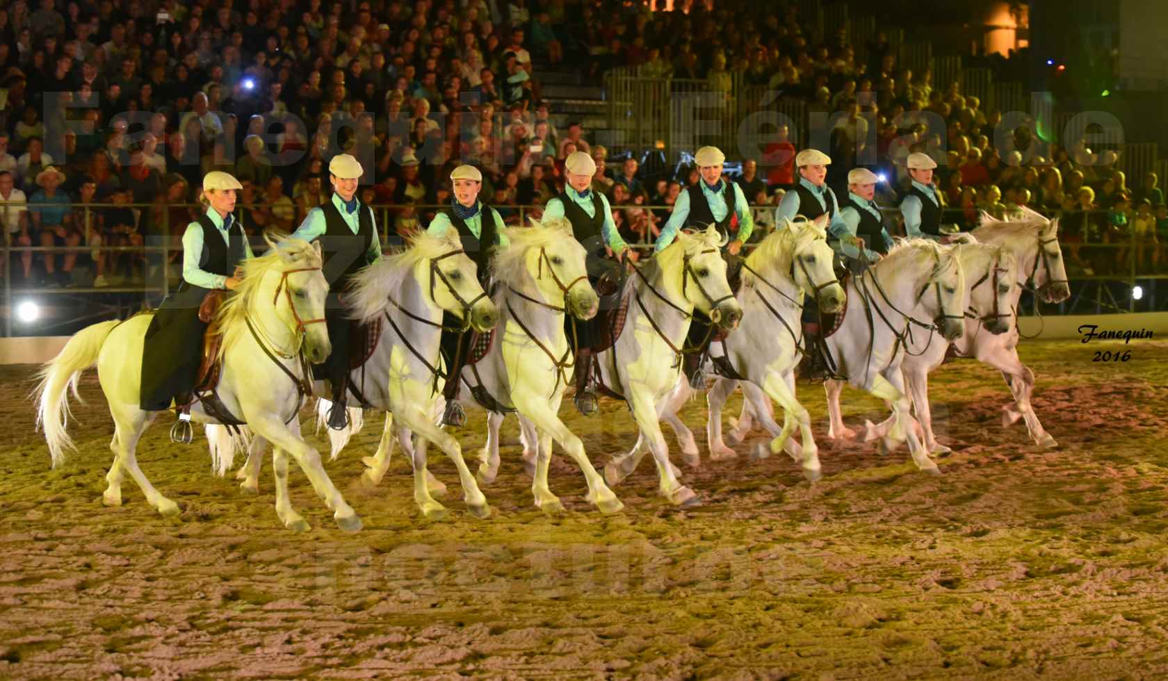 Féria de BEZIERS 2016 - Spectacle en nocturne - Carrousel de CAMARGUAISES - Dimanche 14 Août 2016 - 09