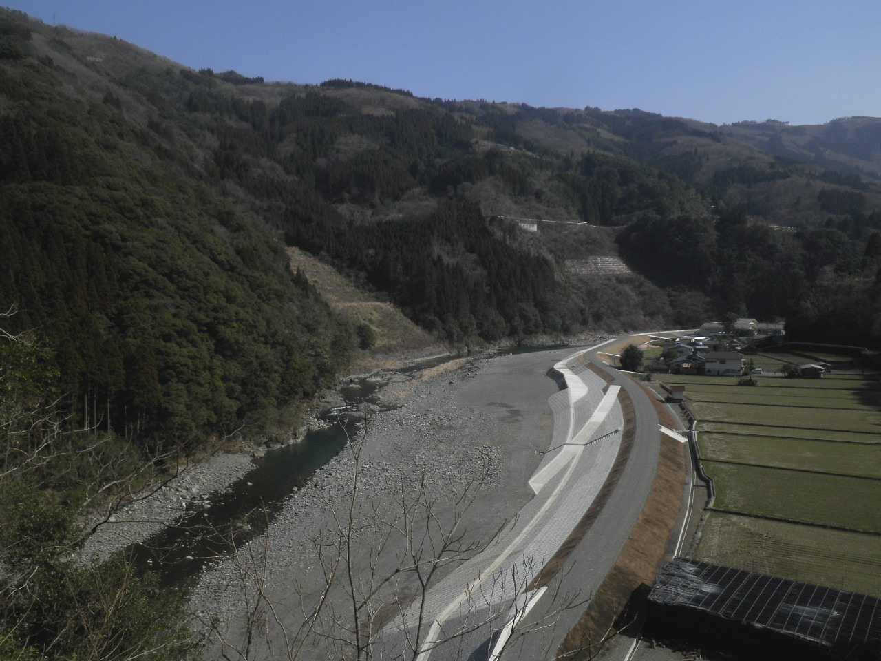 平成26年度　防安水防第6-8号　二級河川耳川（諸塚村）　恵後の崎地区　河床掘削工事