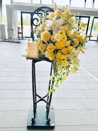 スタンド花 アンフィシアター オーダーフラワー Chouchou シュシュ プロポーズ 誕生日 スタンド花 スタンド花 アンフィシアター オーダーフラワー Chouchou シュシュ プロポーズ 誕生日 スタンド花