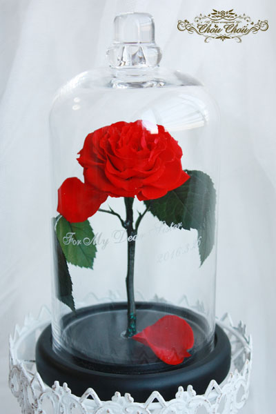 美女と野獣　ウェディング　結婚式　プレゼント　薔薇　ガラスドーム　プリザーブドフラワー　刻印