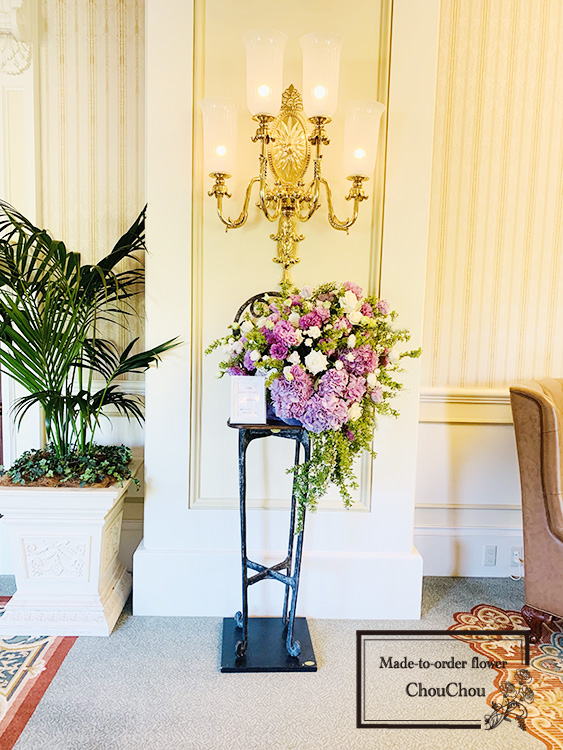 出版記念のフラワースタンド ディズニーランドホテルへ order no 230404 オーダーフラワー chouchou（シュシュ