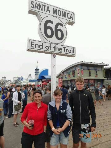 ...dann auf den Boardwalk, der zugleich das Ende der Route 66 kennzeichnet, und...