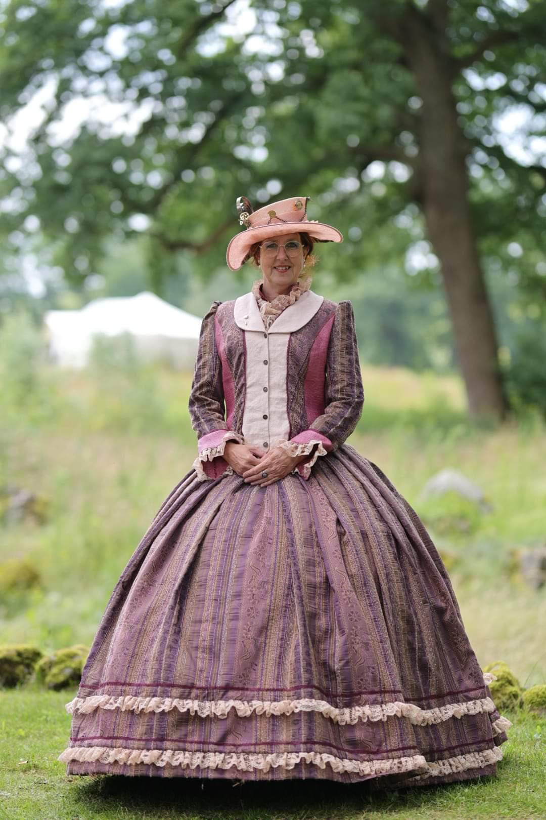 Vierdelig victoriaans kostuum
