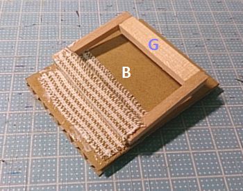 作り方のヒント お金を入れると危険な貯金箱 Makkochinote ページ