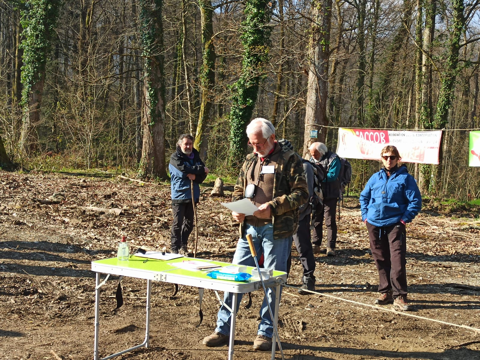 Information en préambule à la randonnée vers la forêt Cathédrale et sites géologiques