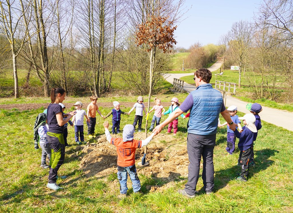 Ein Ständchen für Baum und Bürgermeister