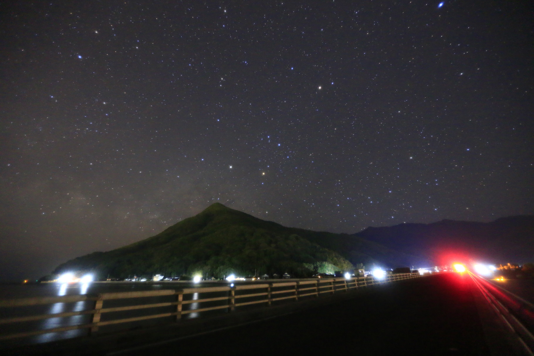 2月早朝の権現山、無数の星に魅せられる（東串良町）