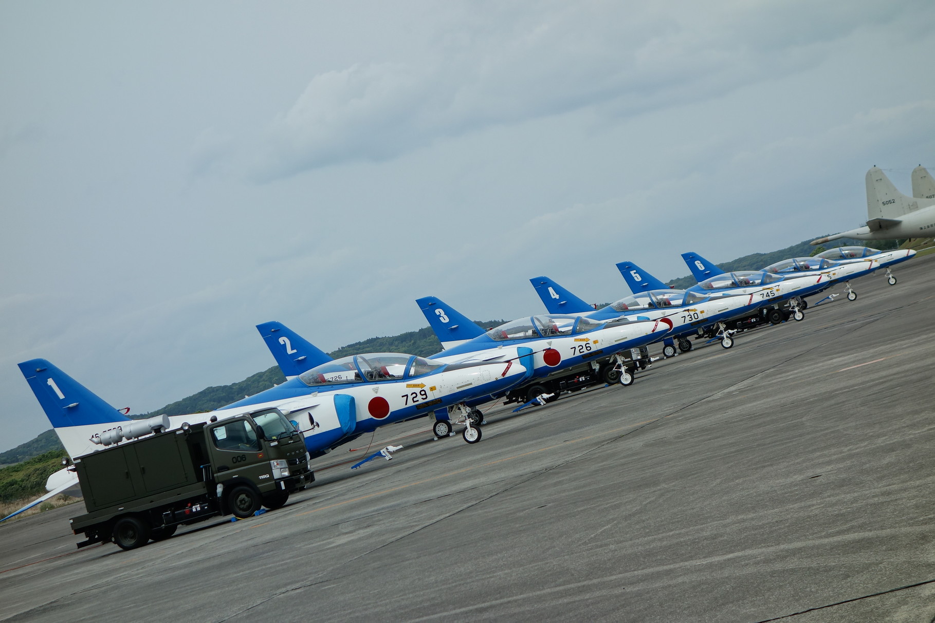 鹿屋基地 エアーメモリアル　１０年ぶりにブルーインパルスも飛来してくれました