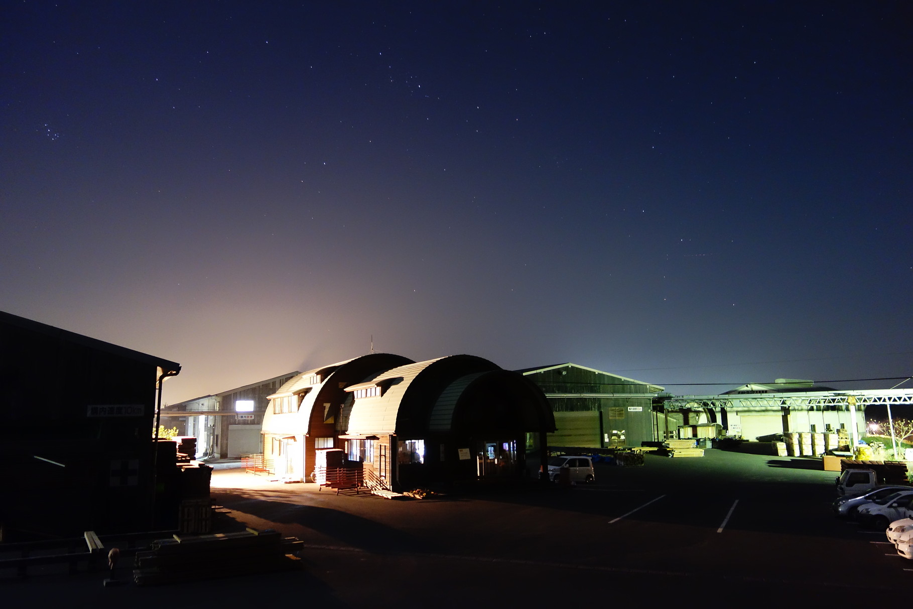 会社全景　夜景