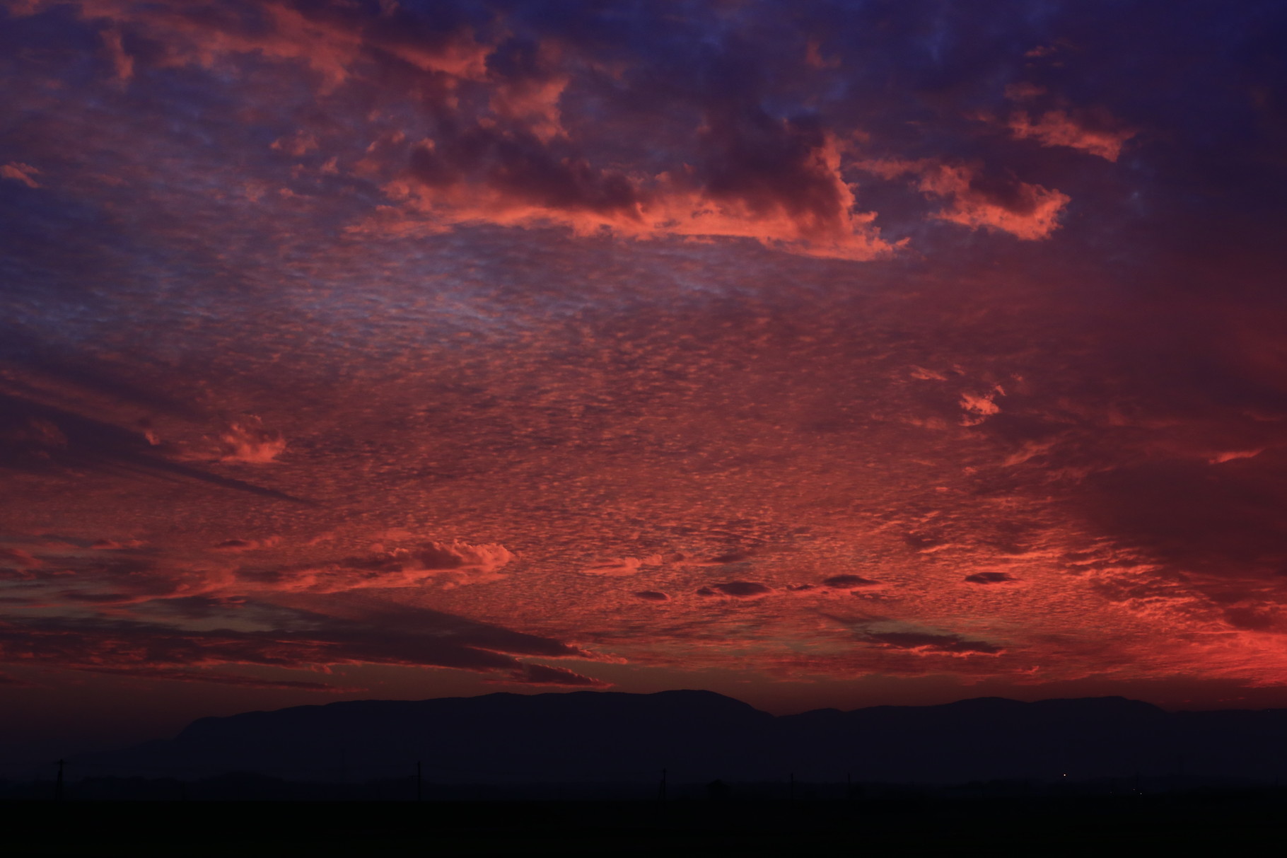 紅の夕景。（きもつき木材高次加工センター）