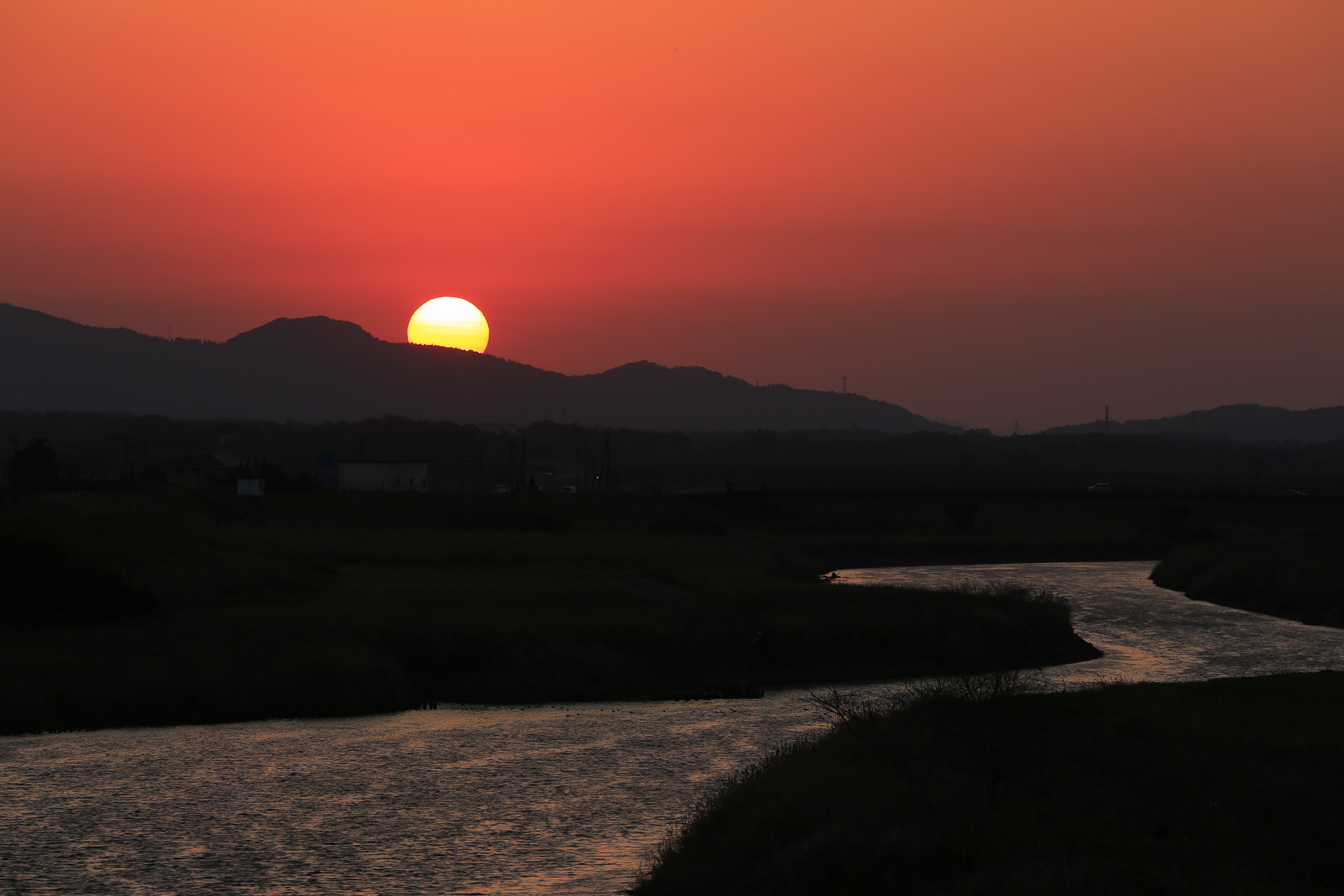 高良橋から眺める夕陽（肝付町）