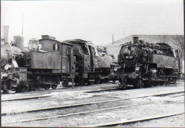 DB Lok 86 113, 86 747 und 98 861 am 27.3.1965 im Bw Schweinfurt