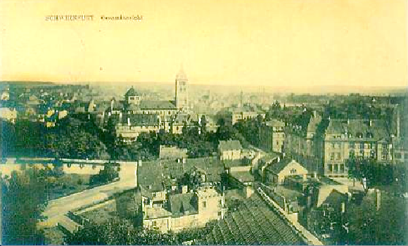 Blick auf Schultesstraße, Westmauer und Hl. Geist-Kirche um 1915