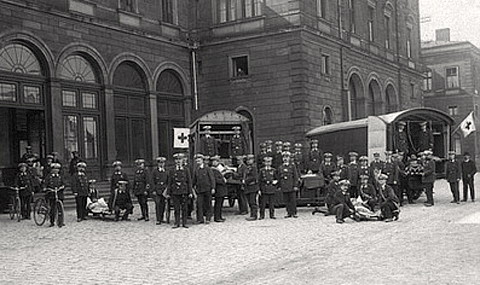 Sanitätskolonne am Hauptbahnhof 1917