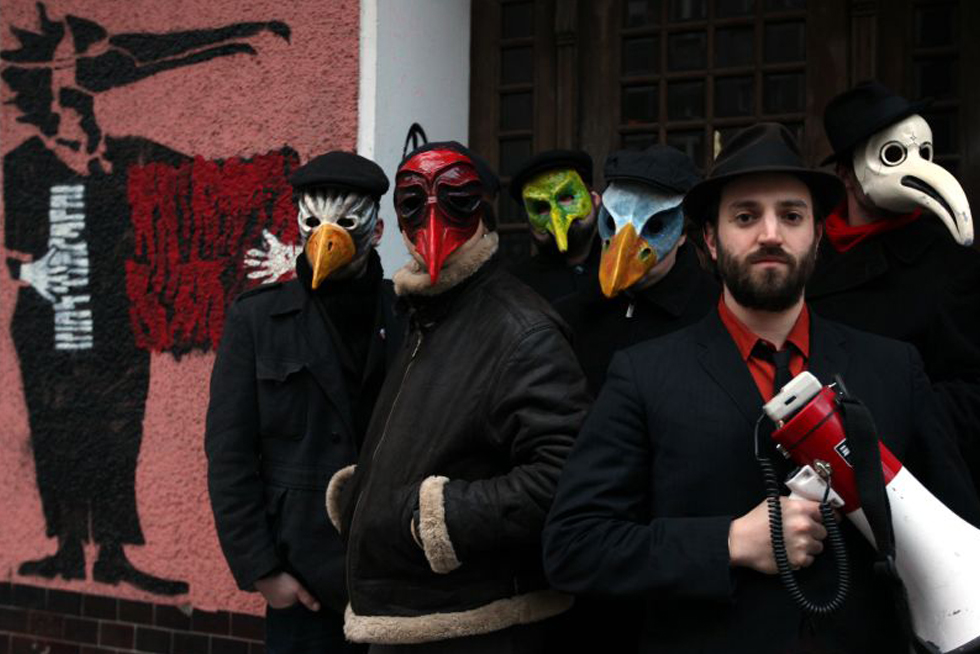 Daniel Kahn & The Painted Bird with masks by artevale