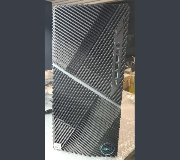 DELLゲーミングパソコン写真