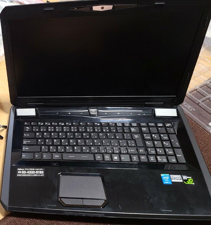 GALLERIAゲーミングノートパソコン外観写真QF870
