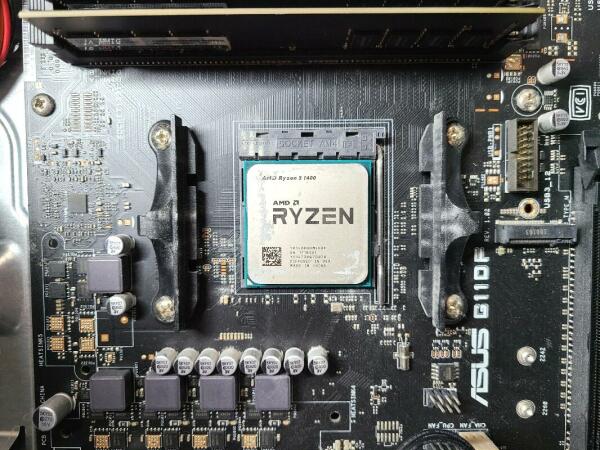 【買取実績】ASUS製ゲーミングパソコン Ryzen 5 1400搭載 ミドルタワーPC