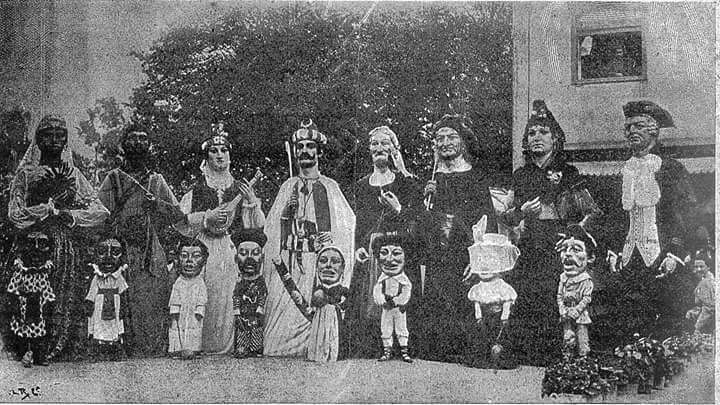 Fotografías de los gigantes y cabezudos todavía en Donostia, Año 1900. Autor desconocido.