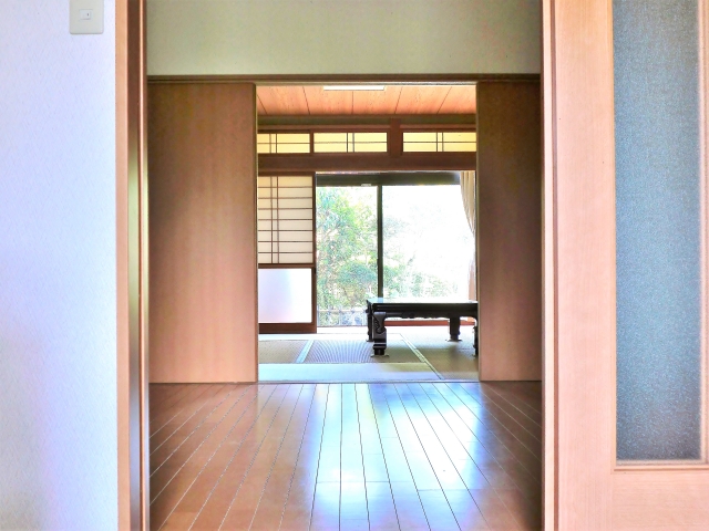 引き戸