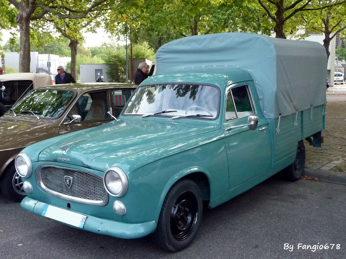 Peugeot 203 Plateau baché