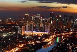 Makati Skyline (paradisetotheworld.com)
