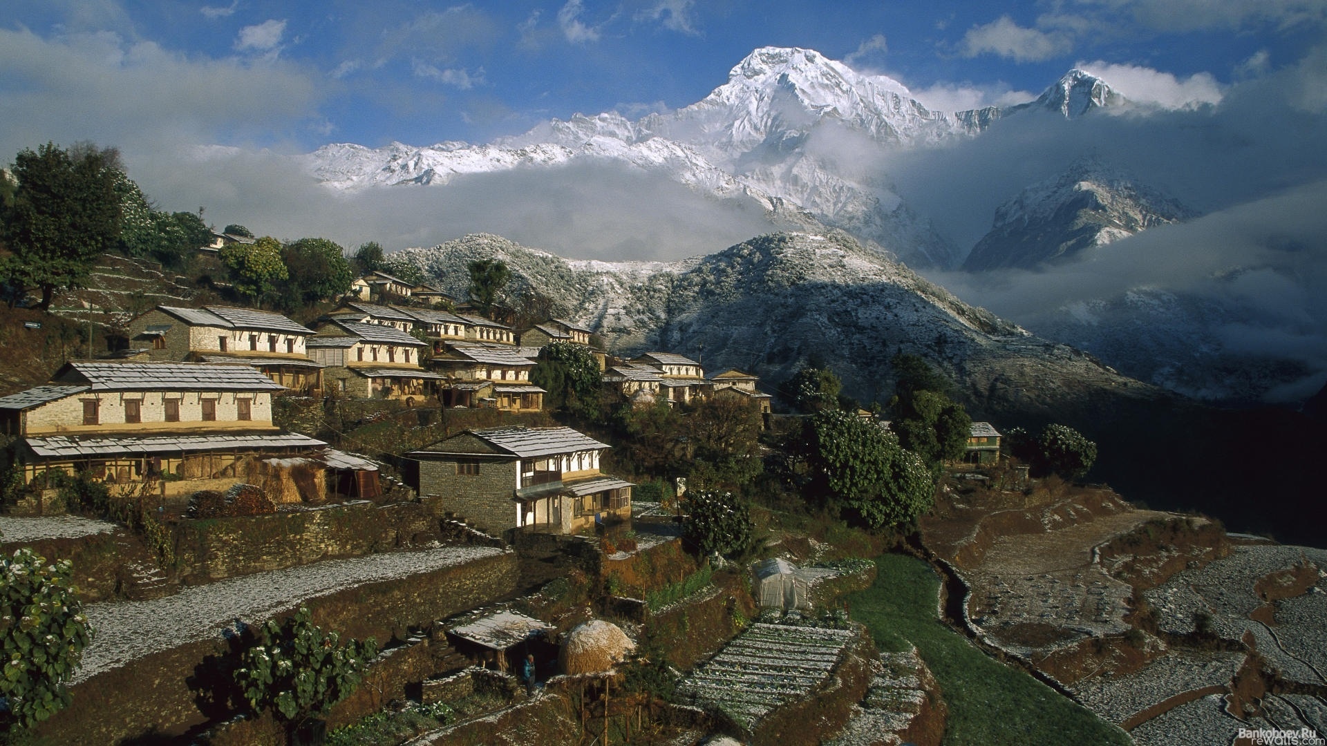 Village in Gandaki, Annapurna Range, Nepal без смс