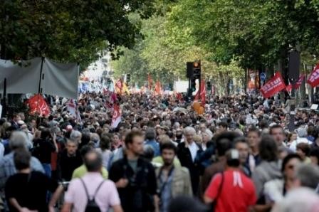 strejkedemo i Paris mod Sarkozy