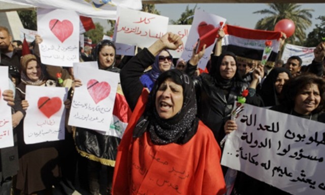 Irakiske kvinder demonstrerer imod korruption og manglende velfærd, Bagdad, november  2011