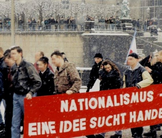 Uwe M. og Beate Z. deltager i en nazimarch i Jena i 90'erne