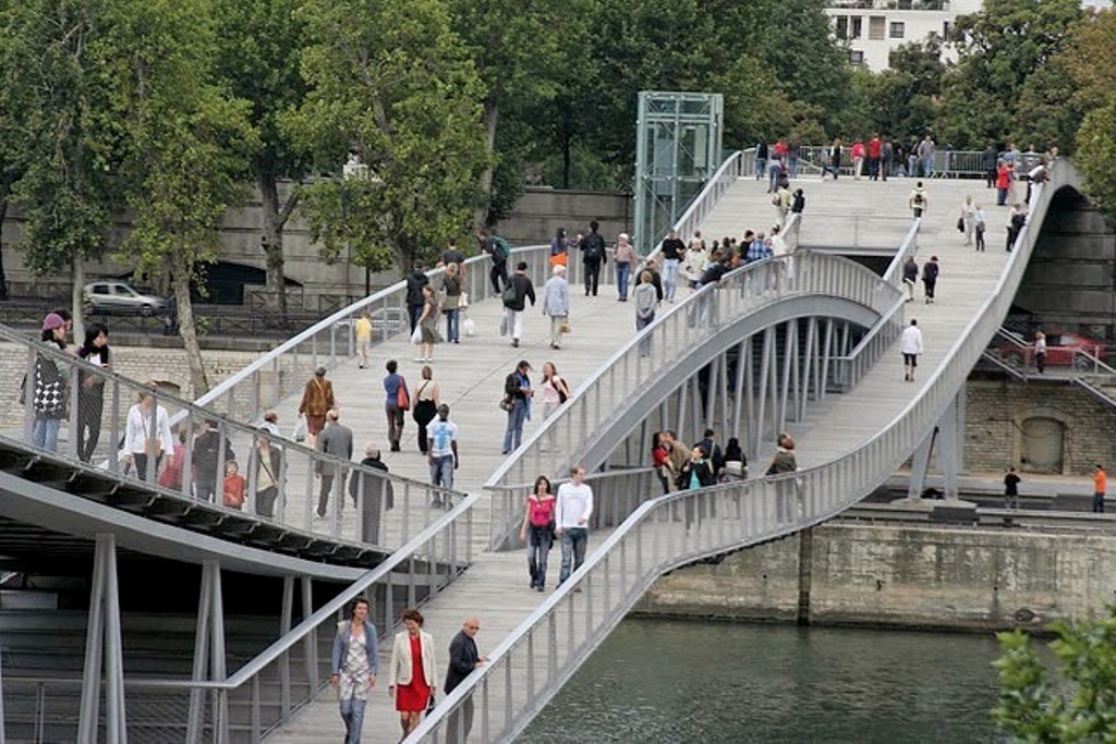 'Ponte Simone de Beauvoir' i Paris