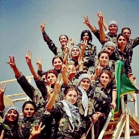 Kurdiske kvinder fra PYD (syrisk PKK) i Kobane
