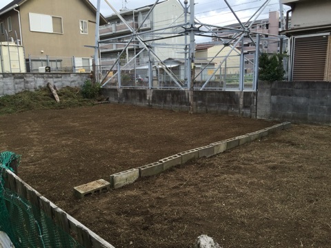 裏庭の草引きとお掃除　後