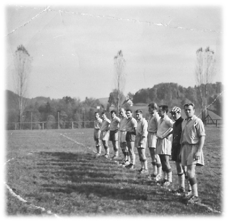 v.r. Adolf Eberhardt „Didi“, Leo Meyer, Sigi Peter, Sepp Tschopp, Sepp Schaller, Beat Meyer, Albert Eichler, Robert Schubiger, Walter Hunkeler, Robert Breitner