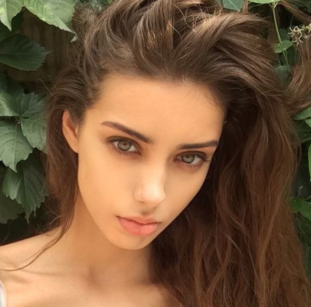 Elizabeth。ロシア出身、メキシコ在住。課金サイトもあるけど、インスタグラムで、たっぷりセクシー！