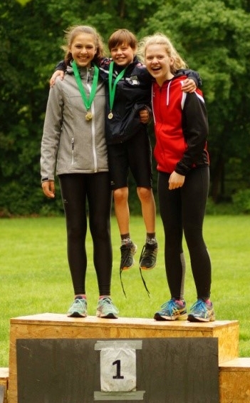 CSC Winner Team Jugend: Lea Hardt & Tira, Yara Rudolph & Paul, Emily Westenberger & Balu