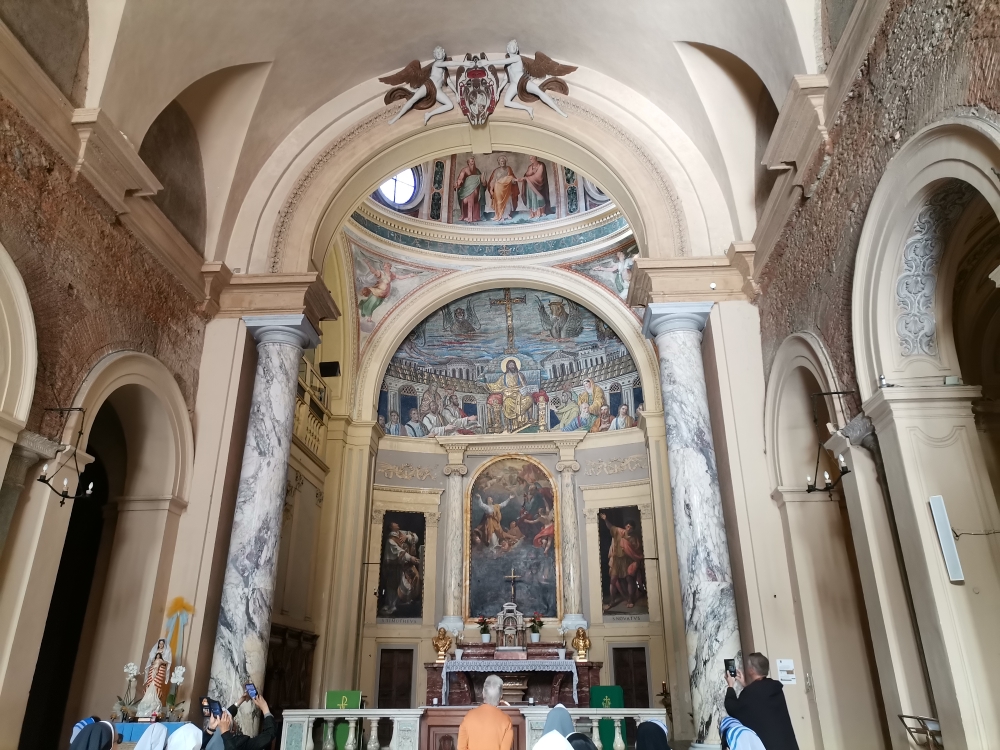 Die Basilika Santa Pudenziana, eine der ältesten Kirchen Roms, zeigt uns in seinen Mosaiken die Lebendigkeit des Christentums im 4. Jhd.