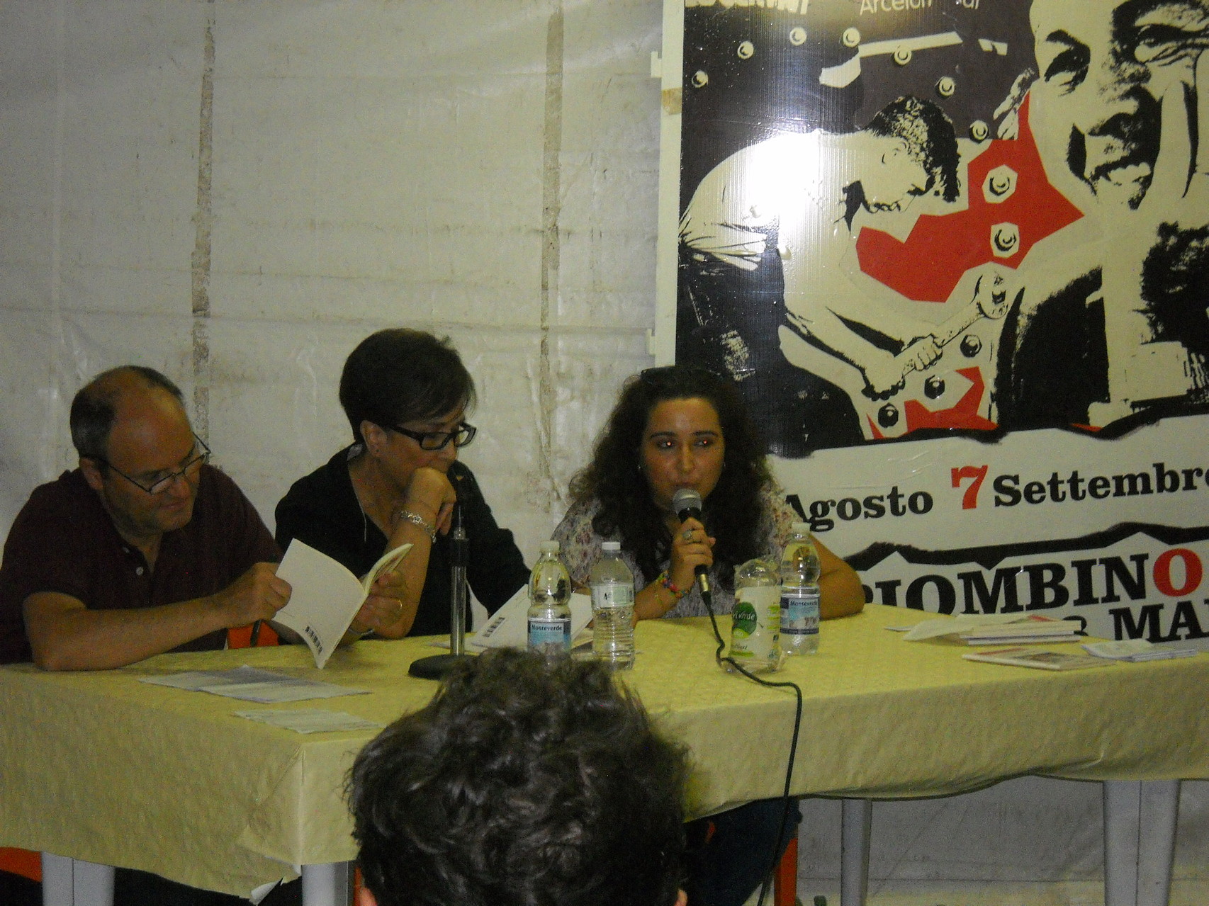  L'Assessore Claudio Capuano, l'Assessore Margherita di Giorgi e l'autrice Francesca Ghiribelli.