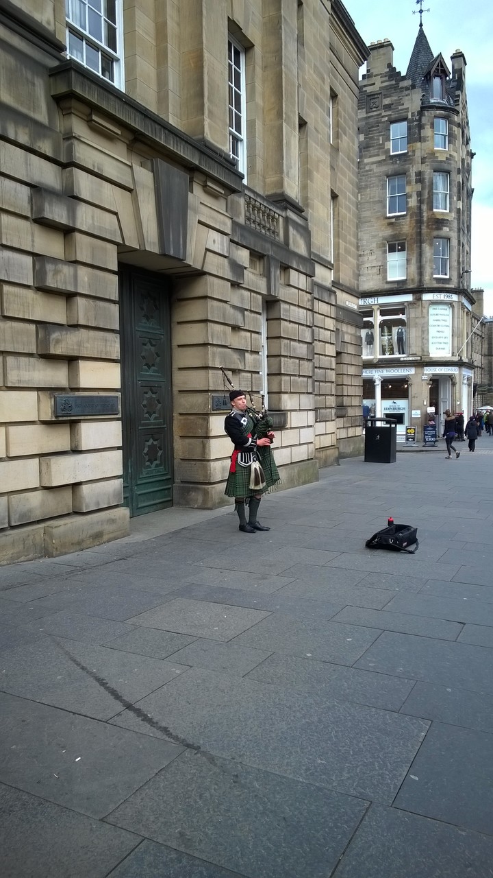 Busking bagpipes