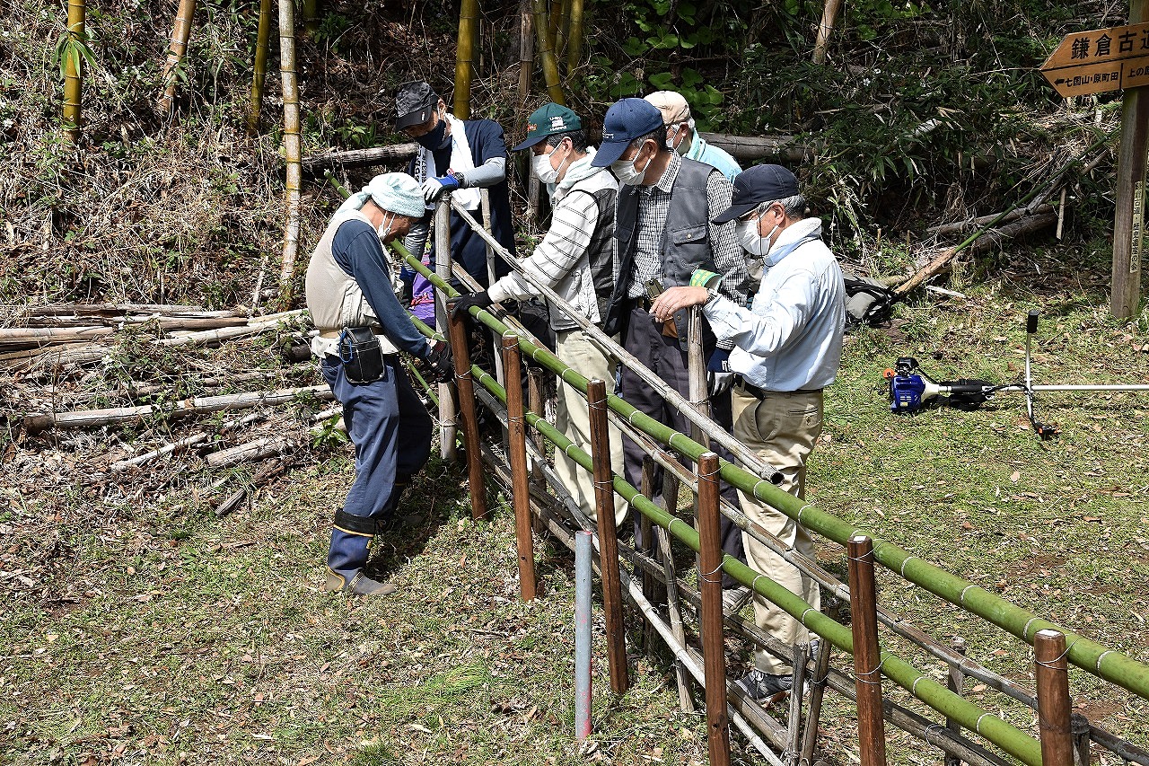 竹垣補修作業