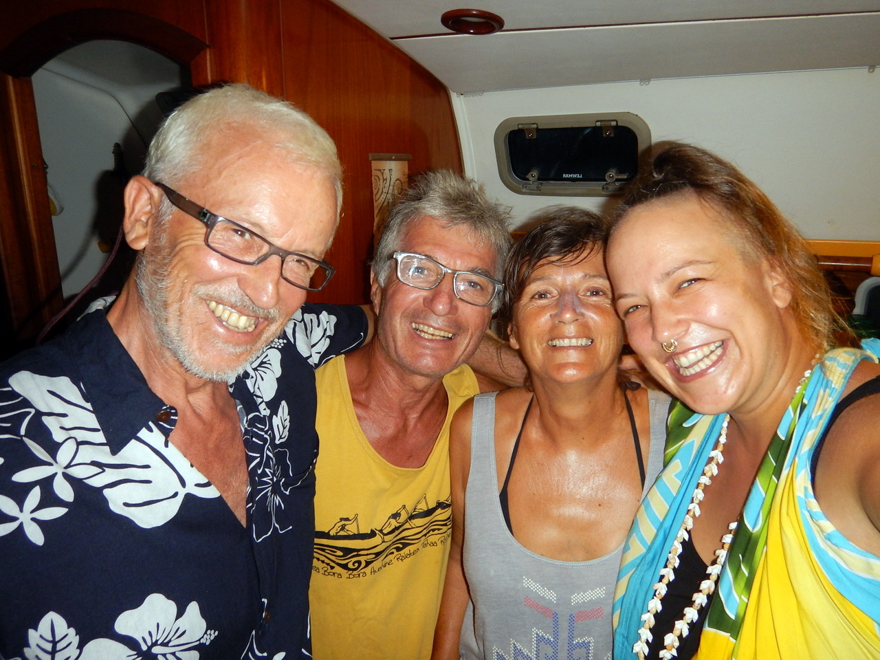 ...und laden uns gleich zu einem abendlichden Sundowner auf der SABA ein!