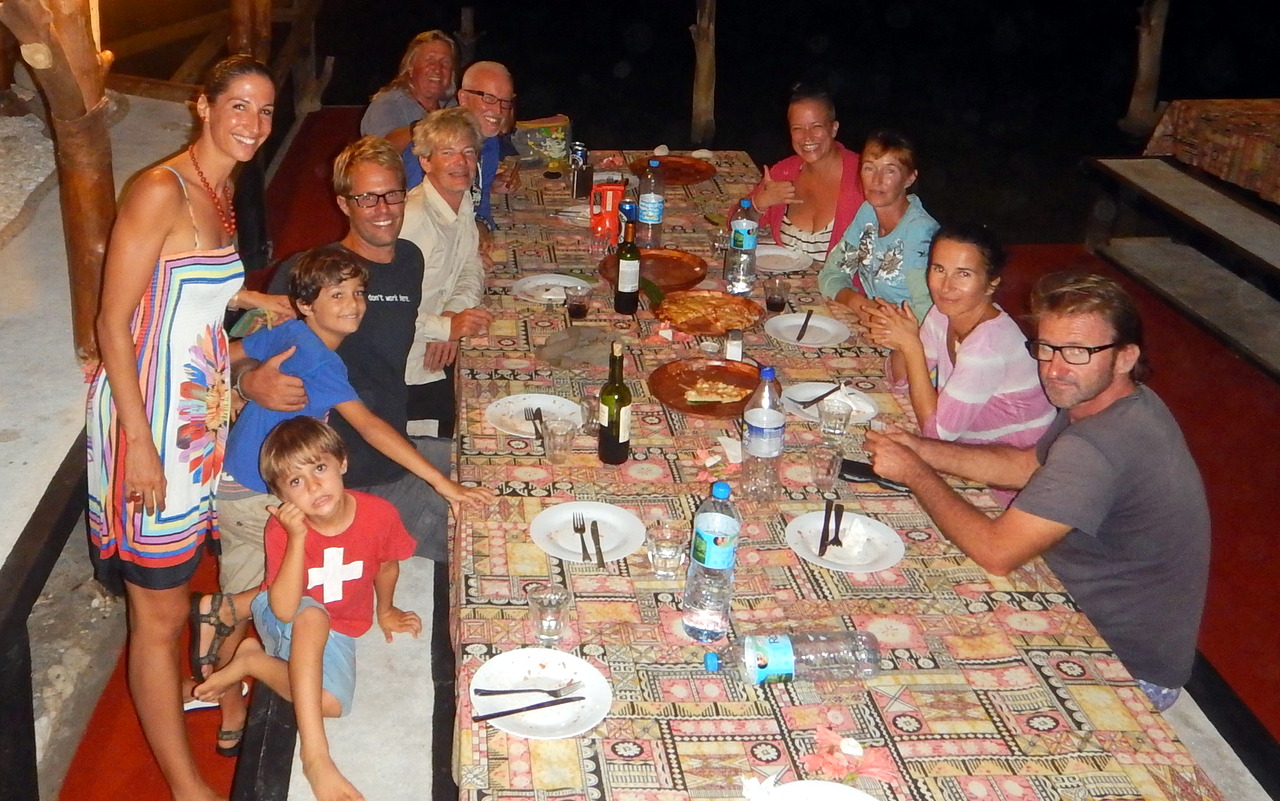 Dazwischen organisierte Anja auf den Abend des 16. Mai in der einzigen hier befindlichen Lodge einen wirklich köstlichen Pizza-Plausch!