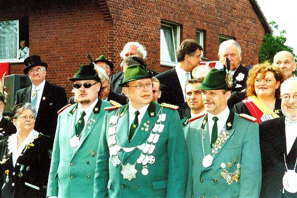 König der Neustadt Kompanie Horst Jennen mit seinen Rittern Markus Jennen & Bruno Trzaska