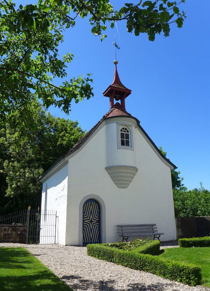 Hinter dem Schloss Altenklingen steht die Wiborada-Kapelle zum Gedenken an diese selbstlose Frau