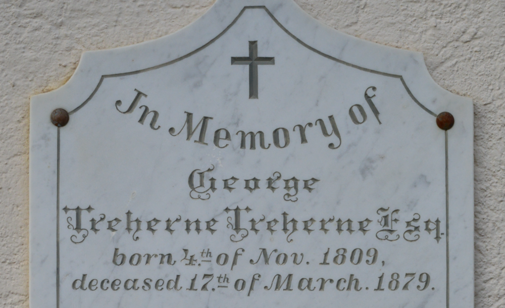 die Grabplatte von George Treherne neben dem Seiteneingang der Kirche Raperswilen