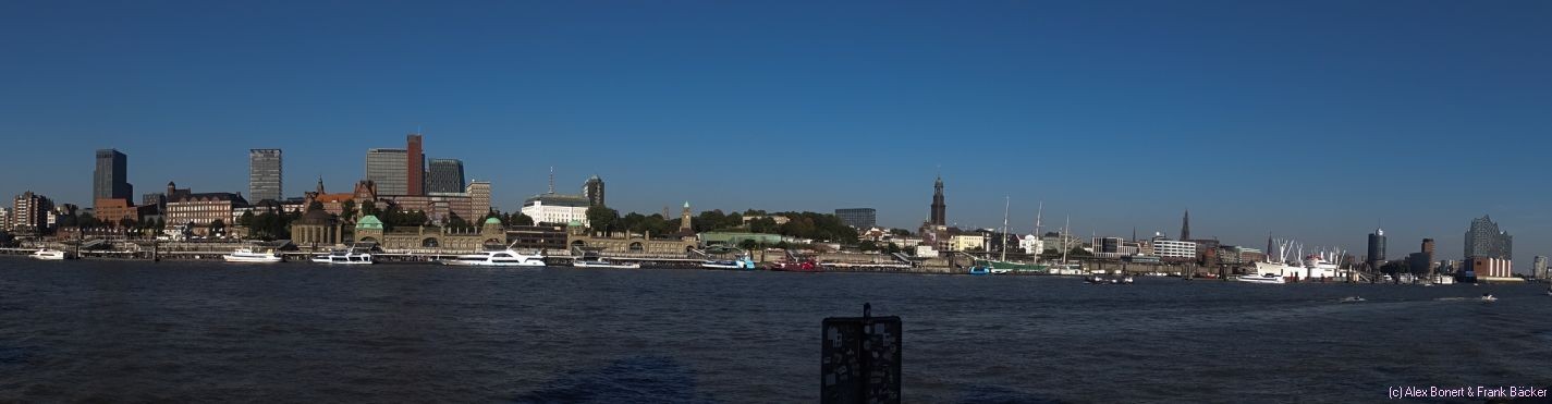 Hamburg 2015, Blick von Steinwerder von den Landungsbrücken zur Elbphilharmonie