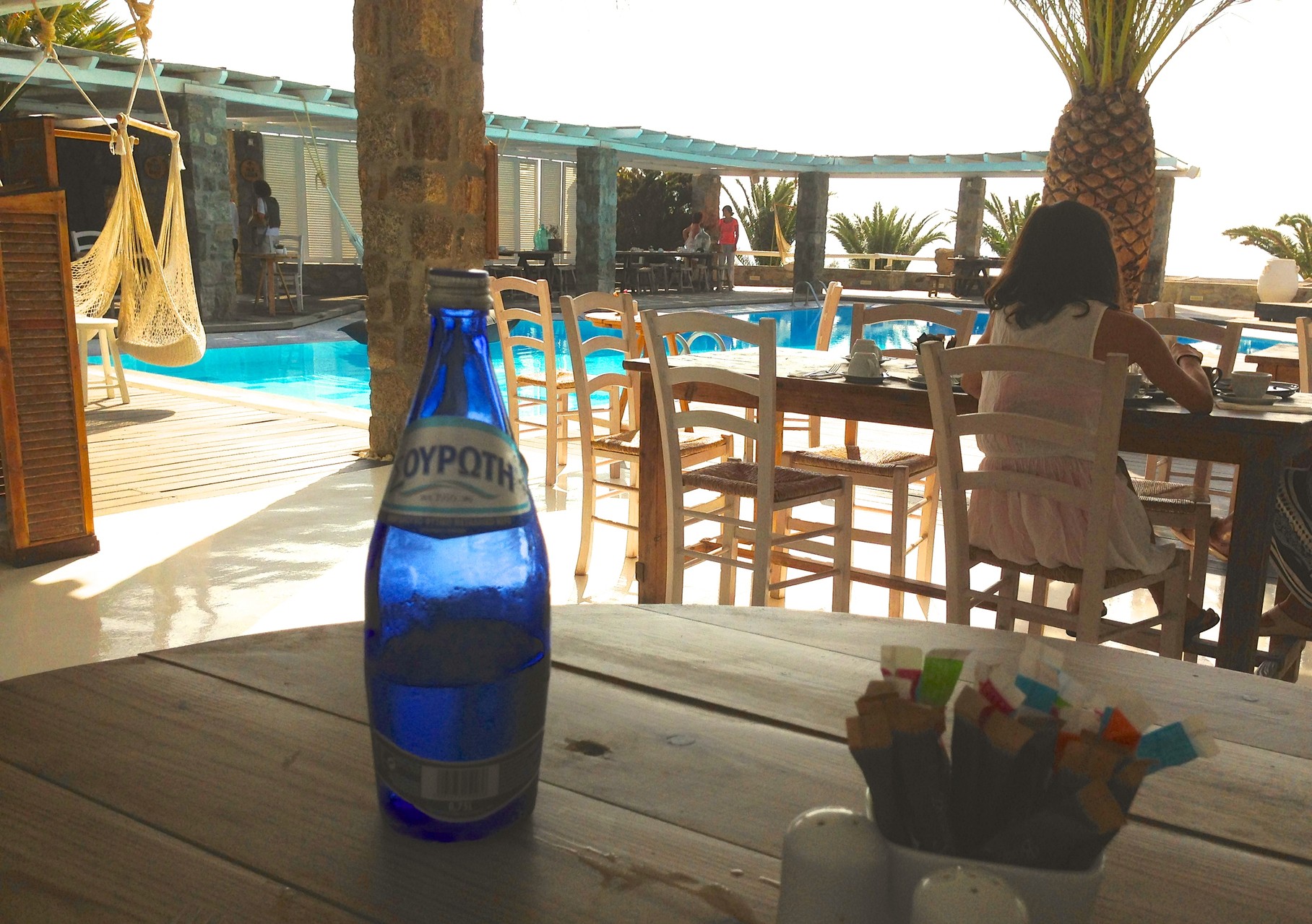 Mykonos - Hotel San Giorgio - Pool / Cantina - BYRH Beach Bags