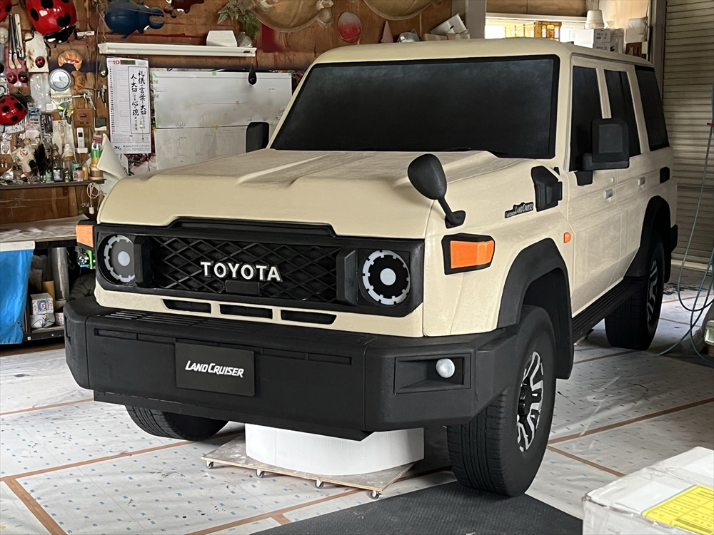 発泡スチロール造形『ランドクルーザー”70”』