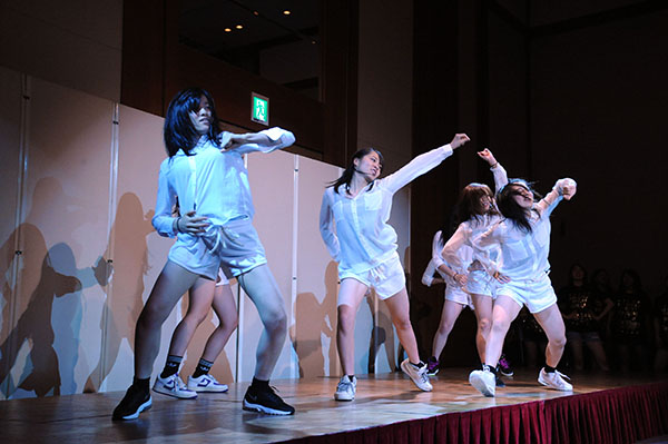 37回生ダンス部による演舞