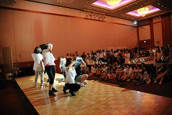 35回生ダンス部による創作ダンス